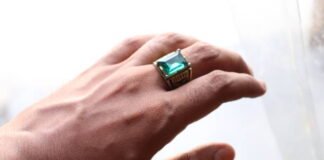 Why Customizing a Toi et Moi Ring from Lily Arkwright is So Popular