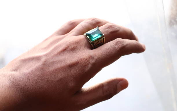 Why Customizing a Toi et Moi Ring from Lily Arkwright is So Popular